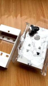 Ổ Cắm Điện Sino 2 Ổ Cắm 1 Công Tắc 1 dế nổi