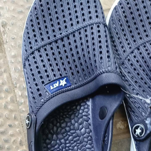 sepatu sandal att tali belakang untuk pria dewasa