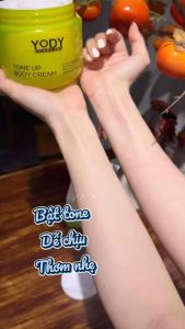 Kem dưỡng trắng da body -TONE UP BODY CREAM Yody
