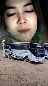 Miniatur bus qq trans the voltron