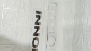 Emblem Kap Mesin INNOVA