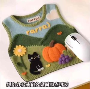 Miếng Lót Chuột Mẫu Áo Len In Hình Cute /