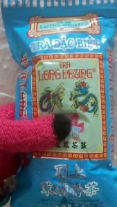 Trà ướp hoa lài 🌼 Trà Long Phụng - Trà Đặc Biệt (gói 100g) Lá và búp trà xanh 85% hoa lài tươi 15% không sử dụng hương liệu và hóa chất HSD 12T kể từ NSX (NSX có in trên bao bì) SP của Cơ sở Long Phụng (TPHCM) SP đã sử dụng thông dụng tại Miền Tây.