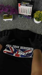 KAOS PRIA TIDAK BERCERITA (I’am Fighter) by MarkasKaos.id / Kaos Kata Kata / Kaos Keren / Kaos Distro Premium / Kaos Pekerja Keras / Kaos Profesi Keren / Kaos Pria Wanita / Kaos Cotton Combed 24s