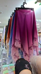 BAWAL bunga Manis bidang 55 cotton voile mudah dibentuk 2 tone warna yang sesuai digayakan dengan banyak warna baju