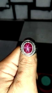 Cincin Batu Merah Siam Bangkok Star: Desain & Simbol Keberuntungan