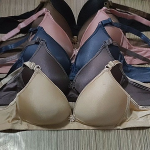 Thin Pads Regular Size No Wire Silky Nylon 2-Hook Detachable Quality T-Shirt Bra Style Onhand Sizes 34 to 40 Cap A&B