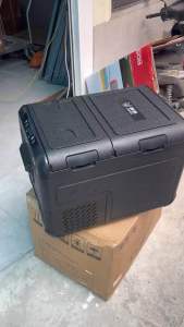 Tủ lạnh di động xe tải Linkcool 35/45 lít 2 ngăn độc lập có thể làm đá