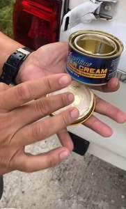 Karshine Car Cream ครีมขจัดคราบ เคลือบเงา เคลือบสีรถ พร้อมปกป้องสีรถ 110 g.