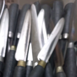 Pisau Gagang Hitam: Pisau Dapur Tahan Gores & Berkualitas