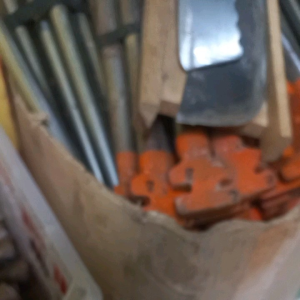 pisau cutter gagang hitam 1pcs