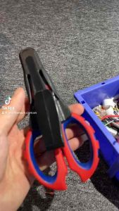 Kéo Cắt Cáp Điện KNIPEX - 95 05 10 SB (L70010 1816) - Hàng Chính Hãng 100% từ Đức