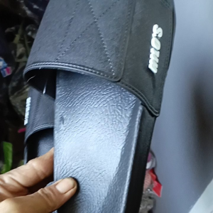 sandal slop hillos hitam untuk pria tua dan muda
