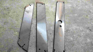 BAJA PATAH POTONGAN GERGAJI MARMER BEKAS/BAHAN BILAH PISAU SABIT SUPER TAJAM SAMBUNGAN CANGKUL SEKOP