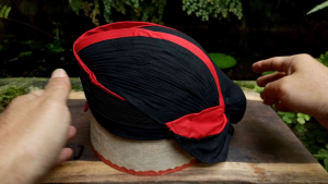 Blangkon Lipat Jebeh Hitam Lis Merah