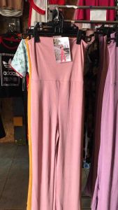 จัฏห์เซ็กซี่ มาก 20 ชั่วโมง ผ้าร่อง ผ้าดี ทรงขายาวกระบอก จัฏห์ทรงวัย ทรงสวย สีเรียบเกาะอก เครื่องสำอางเป็นส่วนสำคัญ