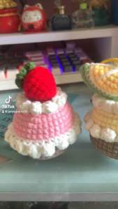 Móc khóa bằng len.bánh kem handmade