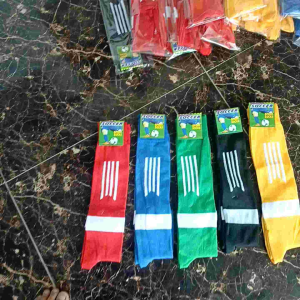 kaos kaki BOLA / PUTSAL garis garis  panjang selutut pria dewasa& tidak panas