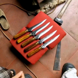 Dao lọc thịt trâu bò chất thép nhíp ôtô chuẩn sắc bén chuôi gỗ Muồng Tây Bắc chắc khỏe