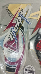 STIKER STRIPING LIS LES POLET PLAT BODY MOTOR HONDA BEAT KARBU 2009 2010