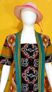 Desain Tenun Lokal: Pakaian Tradisional Jepara & Baju Tenun Rumbai