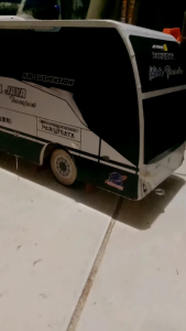 miniatur bus full Basuri dan lampu