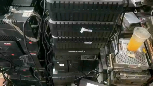 Kích điện ups Maruson 12vdc ra 220v 300w sài tốt sài hết bình mới ngắt sóng vuông. Giá 1 cái chưa bình ác quy