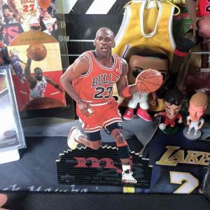MICHAEL JORDAN 🏀 Mini Standee 🏀 ชิคาโก้ บูลส์ 🏀 ของสะสม 🏀ไมเคิล จอร์แดน 🏀Upper Deck NBA Chicago Bulls 🇺🇸 Pre-Owned 🏀 ตำนาน เอ็นบีเอ 🏀 MJ 23 Jumpman 🏀 MVP CHAMPION 🏀 สวย ตั้งโต๊ะทำงาน