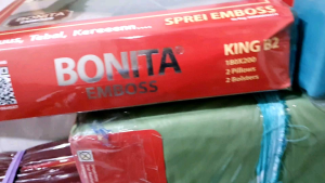 SPREI BONITA EMBOSS POLOS SIZE KING 180 x 200 cm