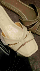 25twentyfives - Wynn ( W22 ) รองเท้าแตะสีคลาสสิคหรูหราสุด