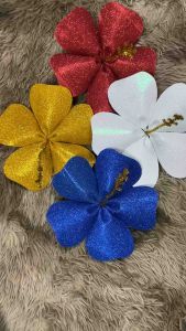 Pin Bunga raya besar