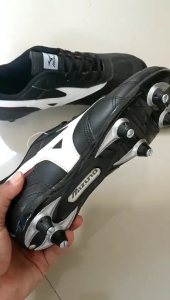sepatu bola kulit sapi Mizuno hitam pull besi best quality