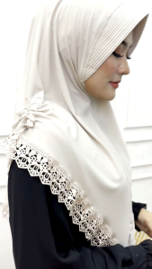 Hijab/ Jilbab Instan Jersey Serut Renda Kika / Model Bergo Terbaru Termurah dan Terlaris / Kerudung Wanita/ Muslimah Hijab [ PROMO ]