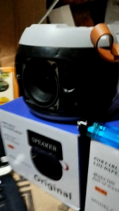 SPEAKER BLUETOOTH MINI CAS RECHARGE SUPER BASS 4 INCH SPEAKER SUBWOOFER MERK ORIGINAL 3000MAH 300 WAT KETAHANAN 6/8 JAM PEMAKAIAN
