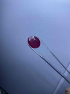 4701-RUBY ĐỎ CÓ RẠN ( THIÊN NHIÊN) có xử lý keo [ đá có rạn bề mặt rất ít]