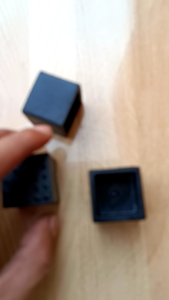 (100Pcs) Karet Kaki Hollow 25x25 Nyarung Karet Tutup Kaki Meja Kursi Rak Pipa Besi Kotak