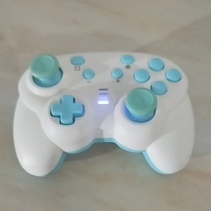 Tay cầm chơi game mini CYBER Gadget kết nối không dây cho Switch hàng si Nhật