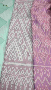 ผ้าถุงป้ายทอลาย ฝ้ายคราม ตัดเย็บพร้อมใส่ อัดกาวเต็มผืน มัดหมี่ฝ้ายคราม ผ้าซิ่นพร้อมใส่ เอวตะขอ งานซับกาว และเฟรีไซส์