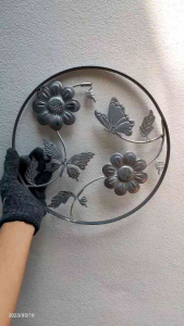 ลวดลายเหล็กดัด เหล็กดัด AL.23 ลายผีเสื้อชมสวนดอกไม้ วง 30 ซม. ของแต่งบ้าน ประเภท เหล็กดัดหน้าต่าง ประตูเหล็กดัด