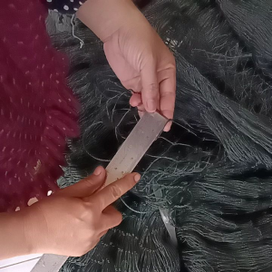 jaring serbaguna pagar ayam atau bebek bahan PE D9 UK lubang 2 cm x 2 cm UK 25x10