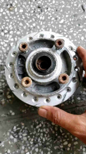 Đùm trước wave RS100 zin đĩa lõm theo xe