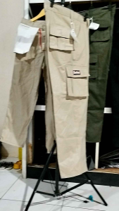 MANDEMS - Celana Cargo Panjang Khaki Reguler Straight Loose Fit Gombrong