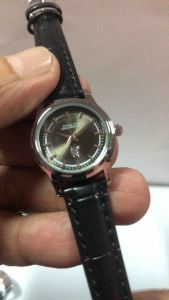 [รุ่นใหม่]นาฬิกาผู้หญิงCONAVIN เรือนและสายเหล็กสีทอง-เงิน ระบบQuartz  สไตล์คลาสสิค เรียบหรู [พร้อมส่ง]