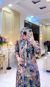 Haura Set Hijab & Gamis Silk Printing by Syafeera