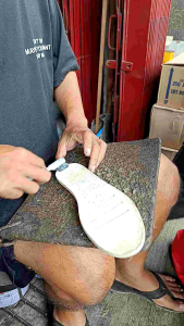 Greco 95 N adheadhesive especiall for reglue sneakers