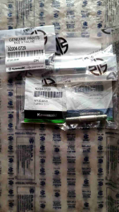 BOLT STUD 8X40 NINJA RR BAUT BLOCK HEAD NINJA 150R BAUT HEAD NINJA 2T BAUT BLOK SEHER NINJA 150R RR OLD SS 92004-0729 92004-1218