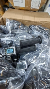 Tay ga xe đạp điện 48v có đồng hồ báo km