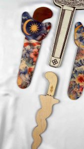 REPLIKA KERIS KAYU MERDEKA MALAYSIA