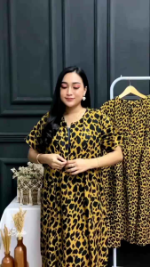 DASTER WANITA MOTIF LEOPARD BAHAN RAYON ADEM