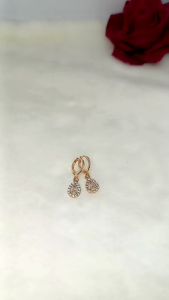 Anting clip oval kristal titanium anti karat tidak luntur